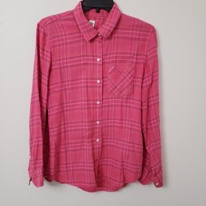 GAP women Pink Plaid Button-Up Shirt. Size: M